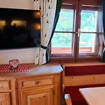 Idyllische Zirbenholz Alpin Huette Holiday home *