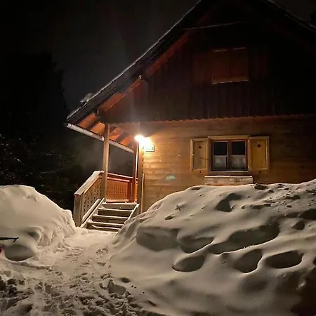 Idyllische Zirbenholz Alpin Huette Turracher Hohe