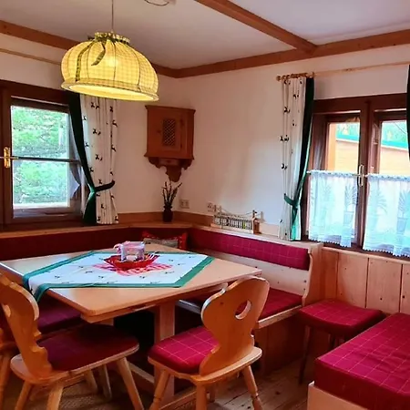 Idyllische Zirbenholz Alpin Huette Casa vacanze