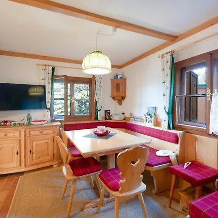 Idyllische Zirbenholz Alpin Huette בית נופש