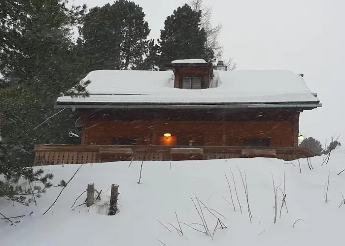 Idyllische Zirbenholz Alpin Huette בית נופש