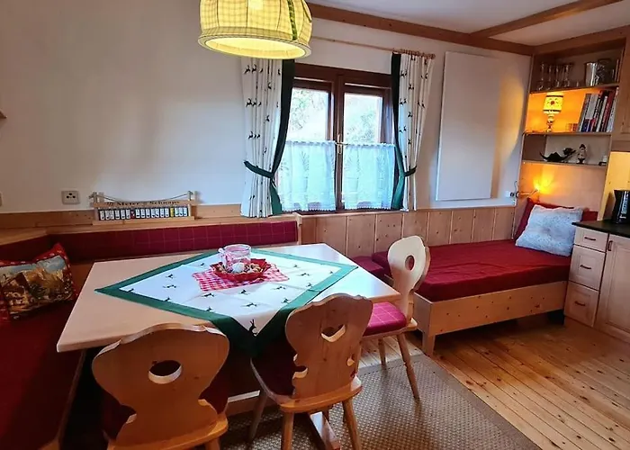 Idyllische Zirbenholz Alpin Huette * Turracher Hohe