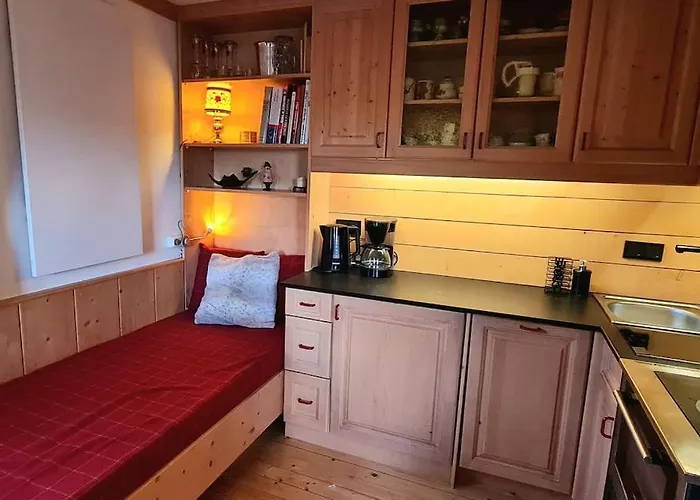 Idyllische Zirbenholz Alpin Huette בית נופש *